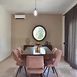 Luxury For 14 People *