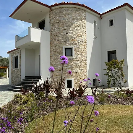 Luxury For 14 People *