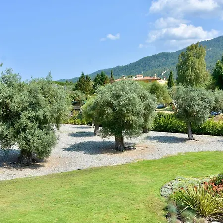 Luxury For 14 People Villa Vourvourou
