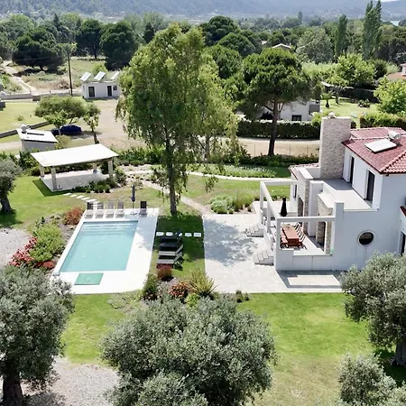 Villa Luxury For 14 People