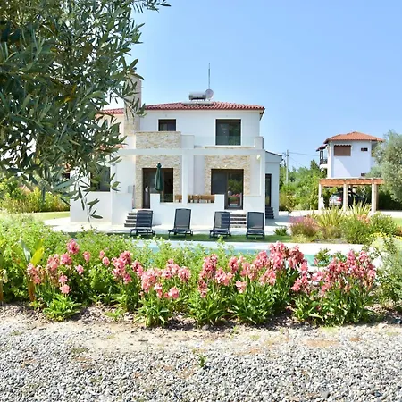 Villa Luxury For 14 People