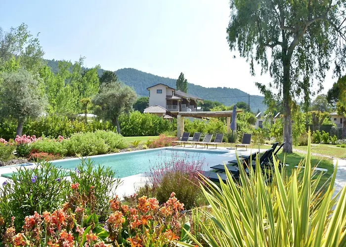 Villa Luxury For 14 People *