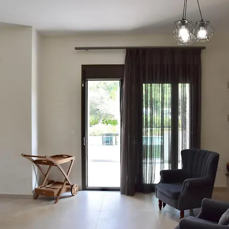 Villa Luxury For 14 People