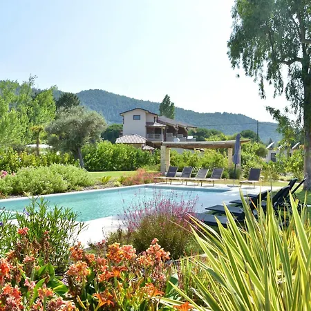 Luxury For 14 People Villa